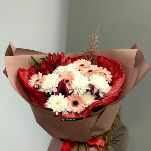 Яркий букет для подруги на день рождения купить в Гомеле | Fizalis.by