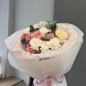 праздничный букет с розами Гомель