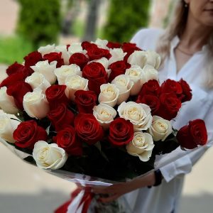 Букет 1 из 51 розы 70 см королевский подарок купить в Гомеле | Fizalis.by