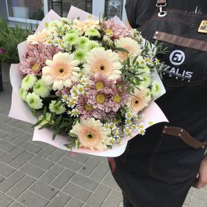 Букет в стиле бохо с герберами и танацетумом на день рождения купить в Гомеле | Fizalis.by