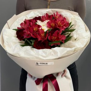 Универсальный букет на день рождения из роз альстромерии и хризантем купить в Гомеле | Fizalis.by